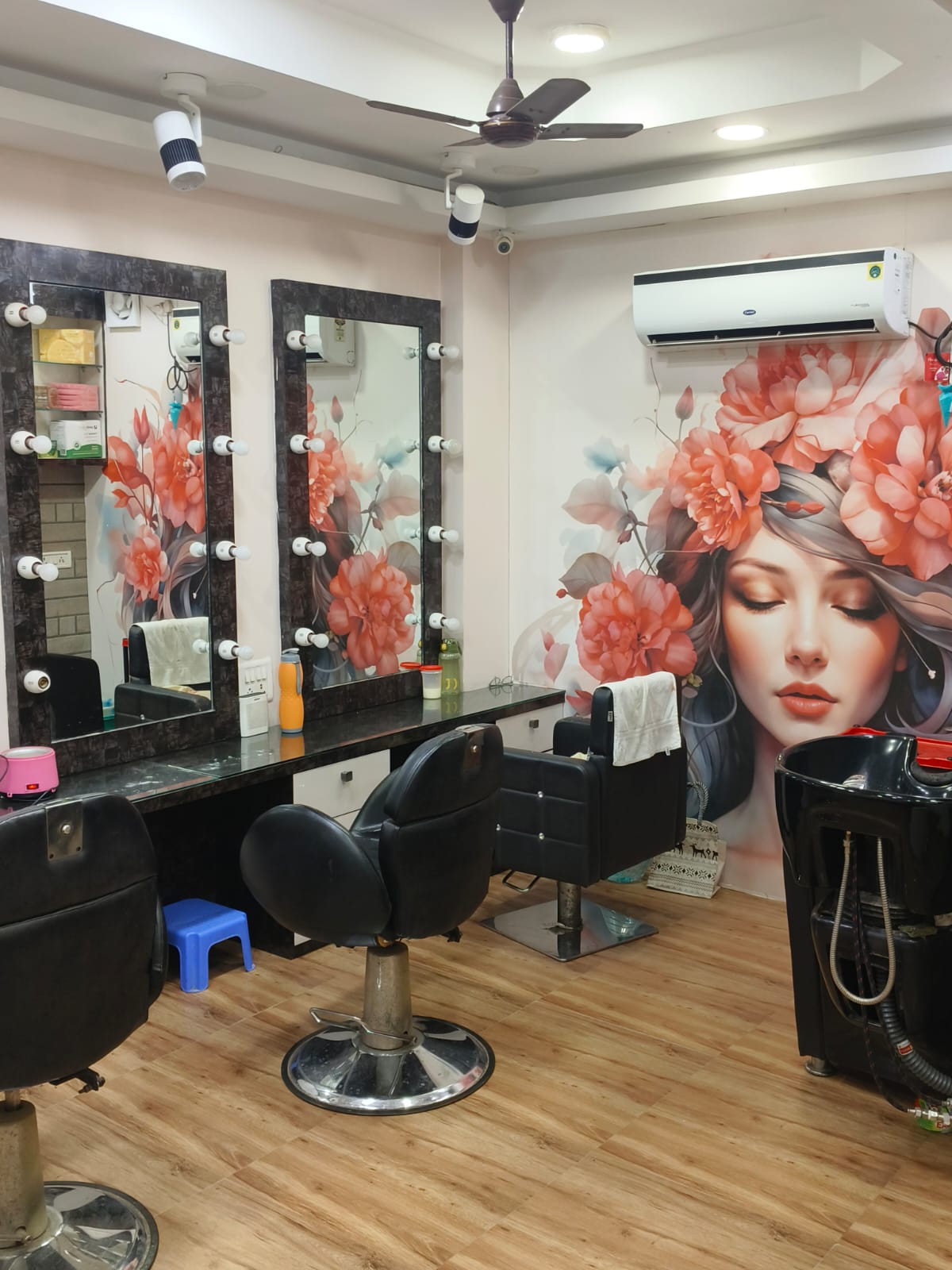 Khoobsurat Beauty Parlour reception